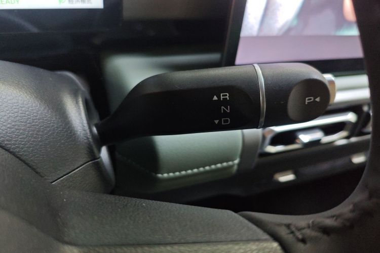 宝骏悦也Plus 2026款 301km旗舰版中控内饰18