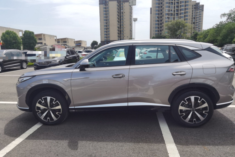 荣威D5X DMH 2024款 135旗舰版车身外观4