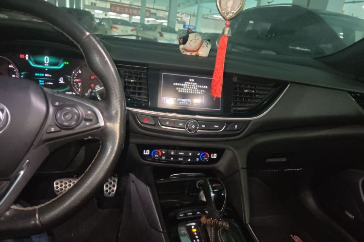 别克 君威 2017款 GS 28T 尊贵型中控内饰16