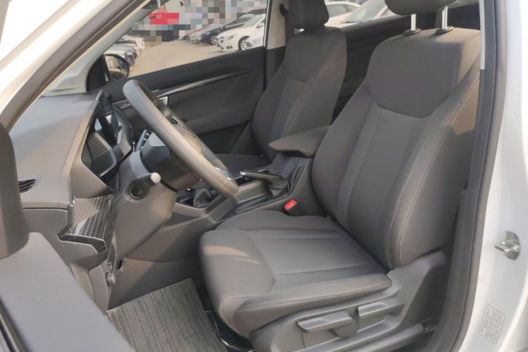 五菱汽车 五菱星辰 2021款 1.5T 手动星悦版中控内饰19