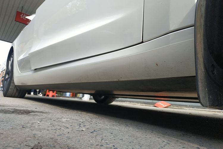 特斯拉 Model 3 2021款 Performance高性能全轮驱动版局部细节9001