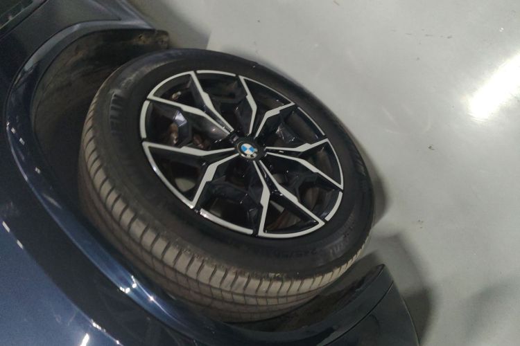 宝马X4 2022款 xDrive 25i M运动套装车身外观6007