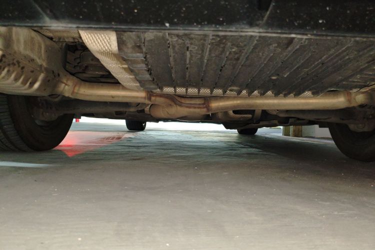 奔驰C级 2015款 C 200 运动版局部细节9009