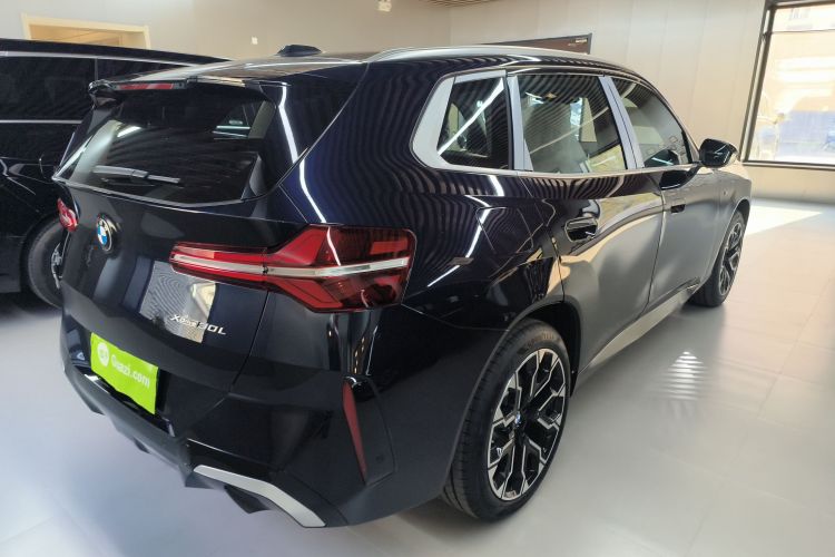 宝马X3 2025款 xDrive30L 领先型 M运动套装车身外观7
