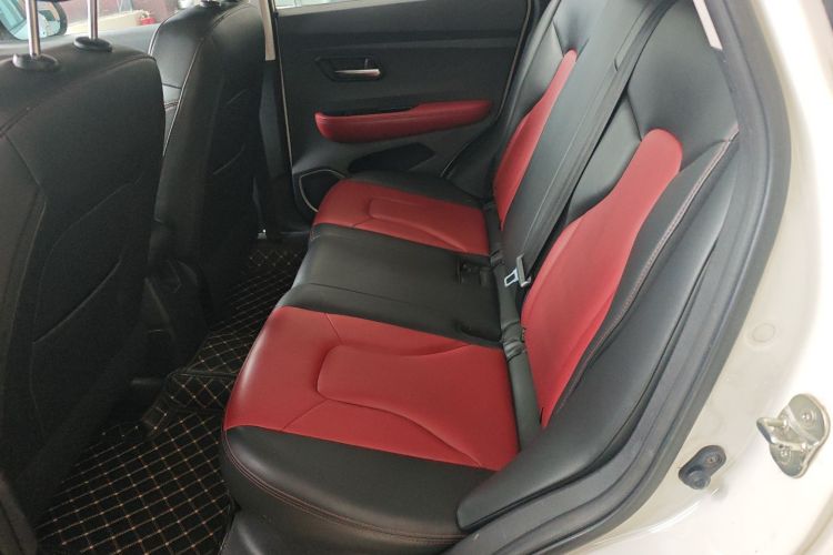 哈弗H2s 2017款 红标 1.5T 手动舒适型中控内饰21