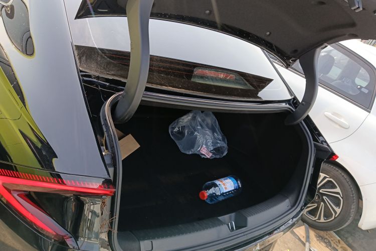 五菱汽车 五菱星光 2025款 610km 智能旗舰型机舱底盘23