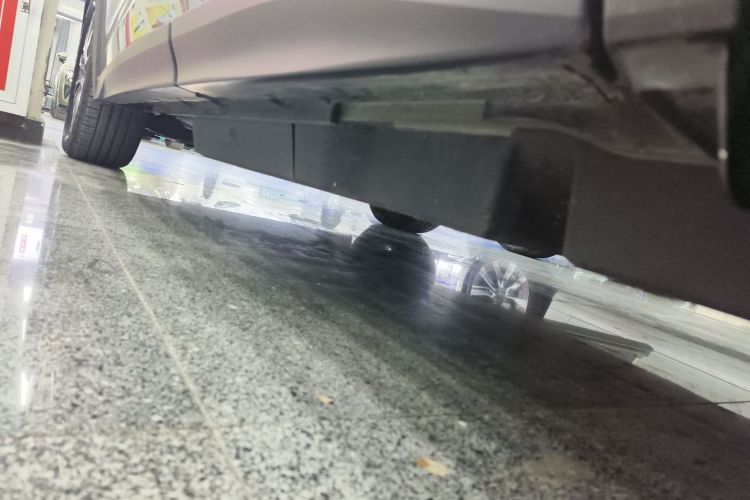 雷克萨斯UX新能源 2020款 300e 纯·悦版局部细节9002