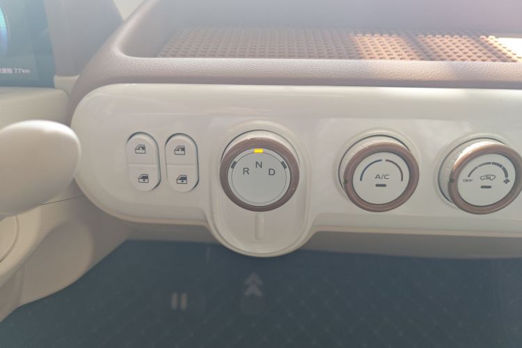 奔腾小马 2026款 222km 闪耀马中控内饰18