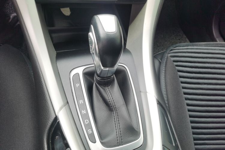 福特 蒙迪欧 2013款 1.5L GTDi180时尚型中控内饰18