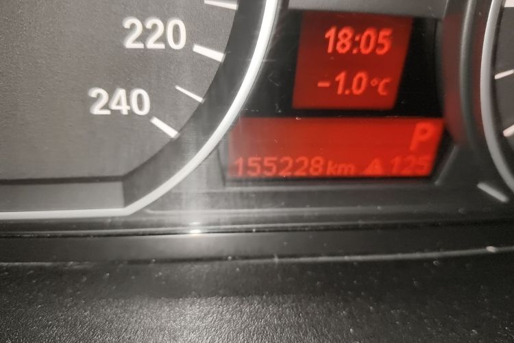 宝马1系(进口) 2008款 120i 自动挡中控内饰15