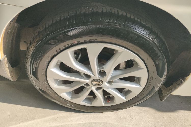 日产 轩逸 2019款 1.6XV CVT智联尊享版 国VI车身外观6008