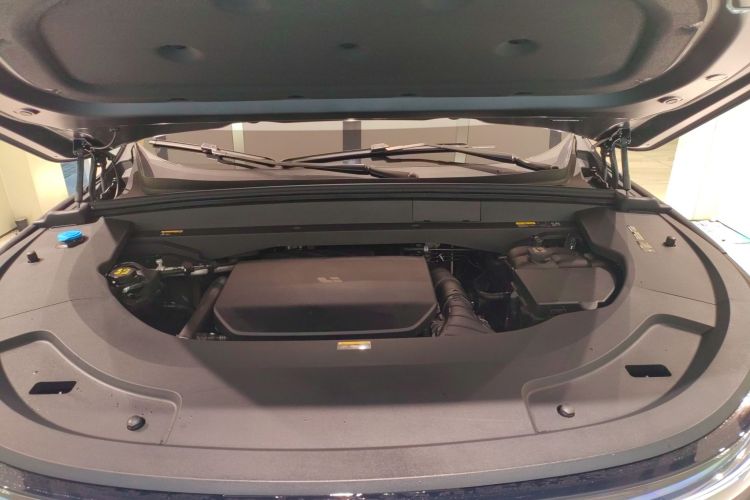 理想汽车 理想L7 2024款 Pro机舱底盘24