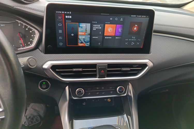 上汽大通MAXUS 大通G50 2019款 1.5T 首发款自动豪华版 6座中控内饰16