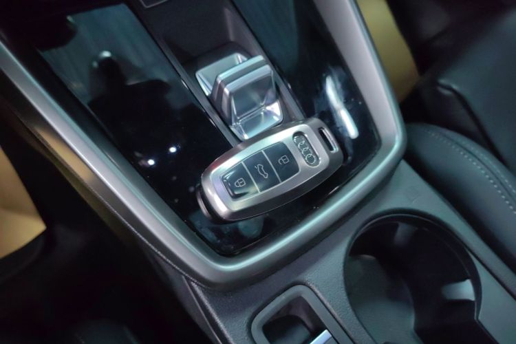 奥迪A3 2023款 改款 A3L Limousine 35 TFSI 豪华致雅型中控内饰11