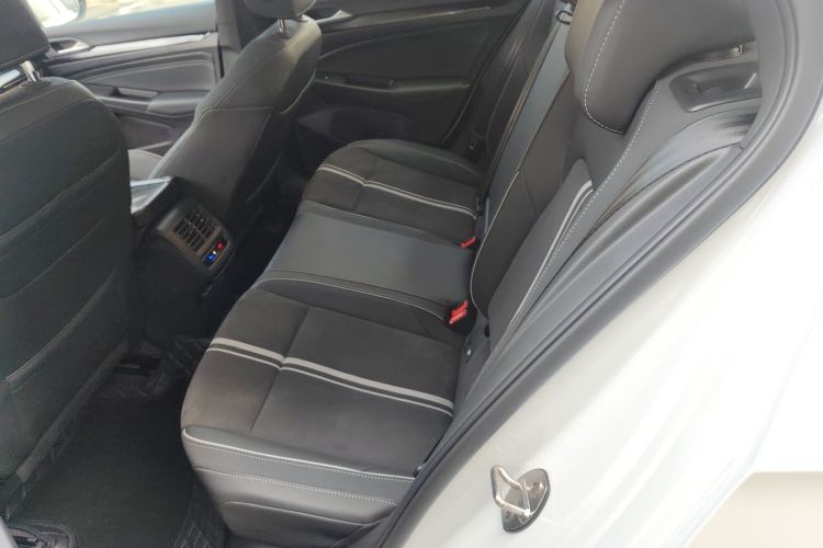 大众 高尔夫 2023款 改款 280TSI DSG R-Line Lite中控内饰21