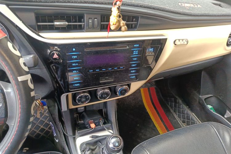 丰田 卡罗拉 2017款 改款 1.2T 手动GL中控内饰16