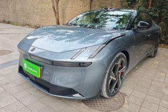 领克Z10 2024款 95kWh 702km四驱智驾Ultra