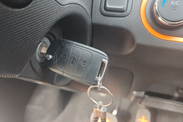 五菱汽车 宏光MINIEV 2020款 自在款 磷酸铁锂中控内饰11