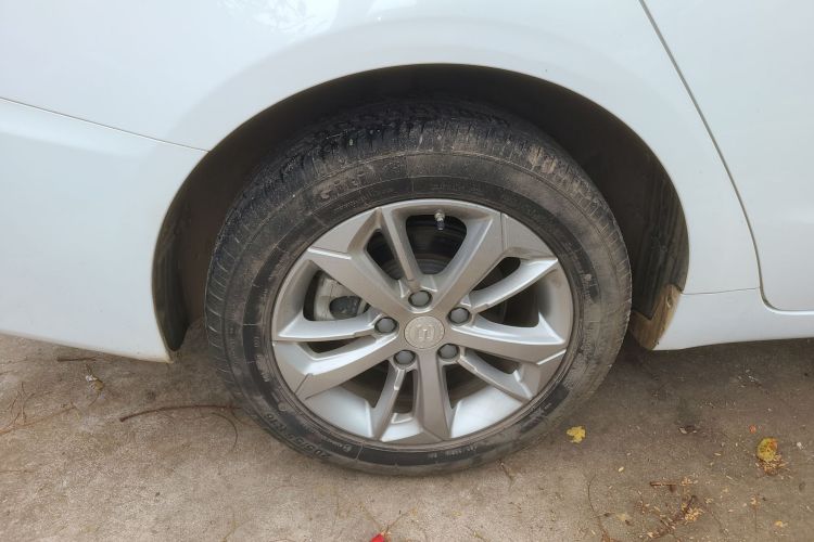 吉利汽车 帝豪GL 2021款 UP 1.4T CVT领尚型车身外观56