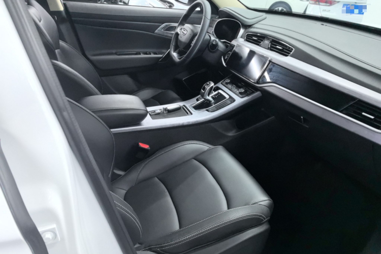 吉利汽车 博越 2021款 百万款 1.8TD DCT两驱舒适型局部细节41