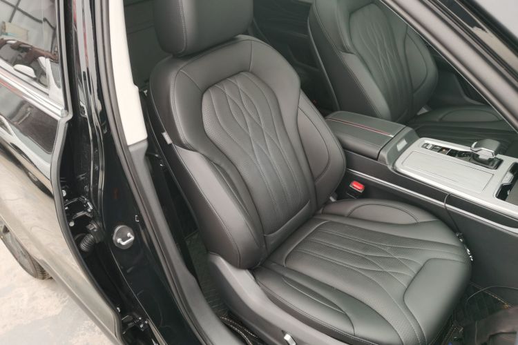 红旗HS5 2025款 2.0T 两驱旗享Pro版局部细节41