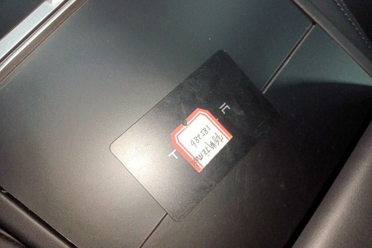 特斯拉 Model 3 2023款 后轮驱动版中控内饰7001