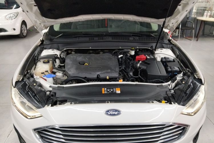 福特 蒙迪欧 2018款 EcoBoost 180 智控时尚型 国VI机舱底盘24