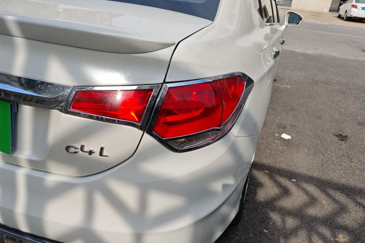 雪铁龙C4L 2014款 1.6THP 智驱版 自动劲智型车身外观9