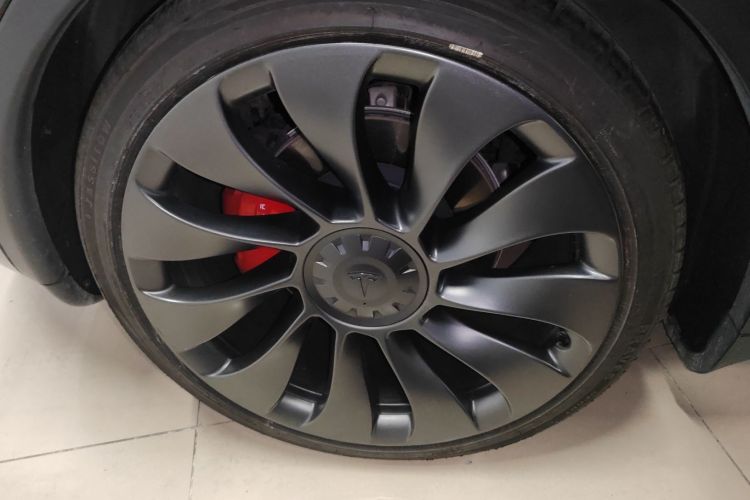 特斯拉 Model Y 2023款 高性能全轮驱动版车身外观6008