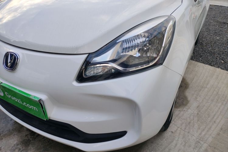 长安欧尚 奔奔E-Star 2021款 国民版 心怡版（快充版）磷酸铁锂（31.18kWh）车身外观36