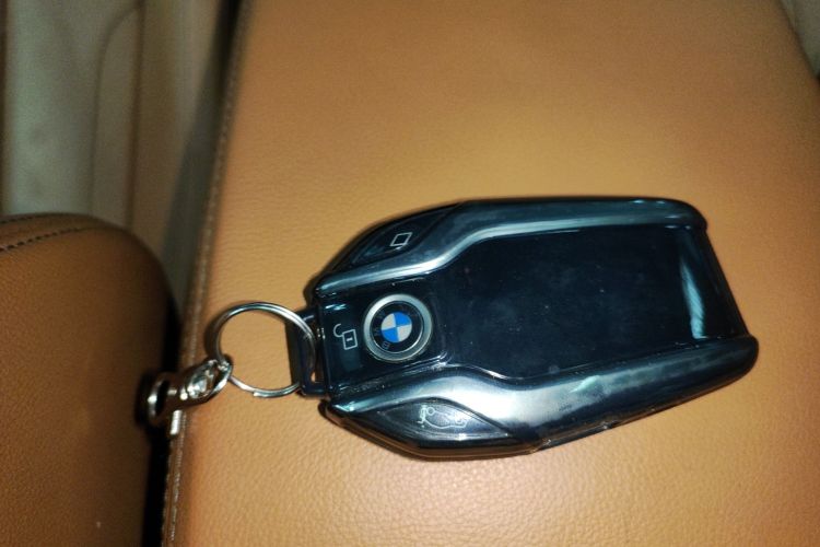 宝马X3 2018款 xDrive30i 领先型 M运动套装 国V中控内饰7001