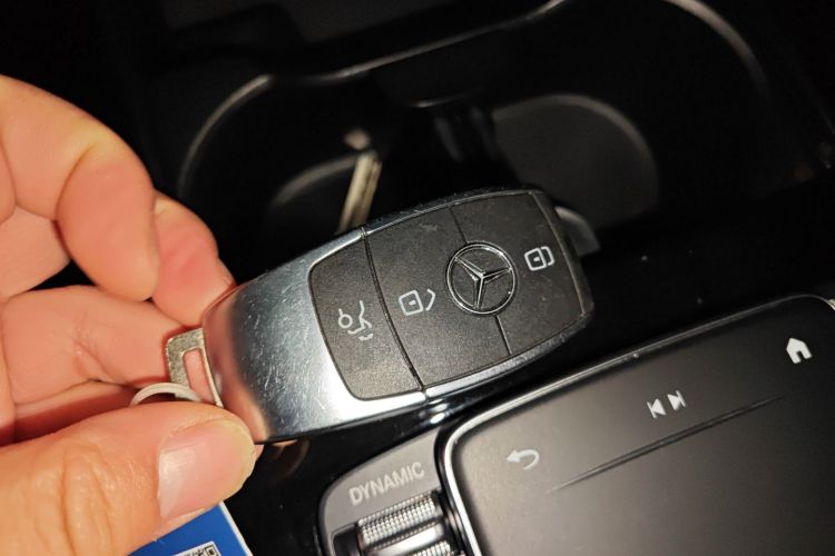 奔驰A级 2020款 改款 A 200 L 运动轿车动感型中控内饰7001