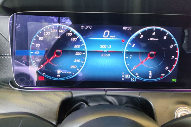 奔驰E级(进口) 2023款 E 300 轿跑车中控内饰14