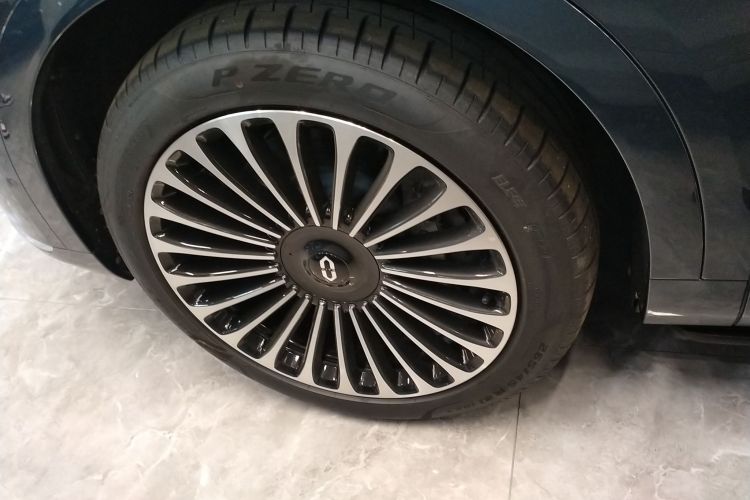 鸿蒙智行 问界M9 2024款 增程 Max版 42kWh 5座版车身外观6007