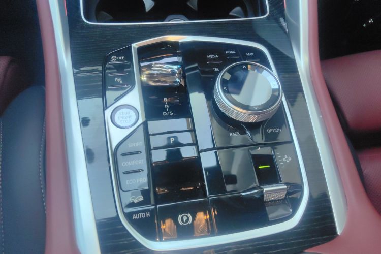 宝马X6 2023款 xDrive40i M运动套装局部细节18