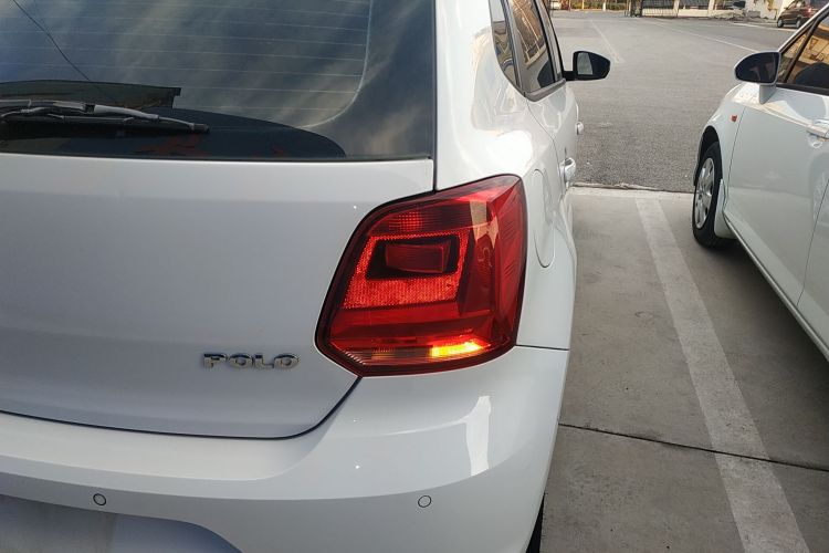 大众 Polo 2014款 1.4L 自动舒适版车身外观9