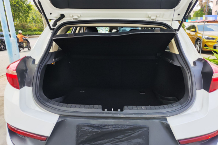 吉利汽车 帝豪GS 2018款 运动版 1.4T 自动臻尚型局部细节23