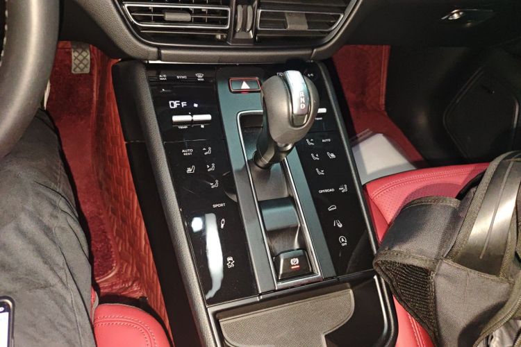 保时捷 2024款 Macan 2.0T中控内饰18