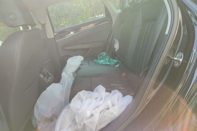 大众 帕萨特新能源 2025款 430PHEV 混动商务版中控内饰7004