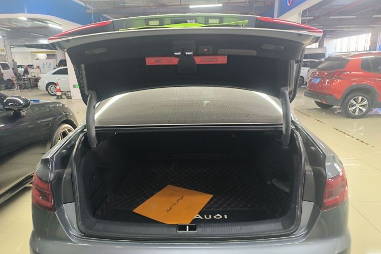 奥迪A4L 2019款 40 TFSI 时尚型 国V局部细节23