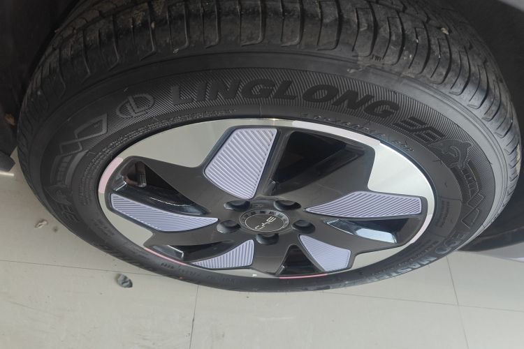 比亚迪 海豚 2024款 荣耀版 420km 时尚版车身外观6005