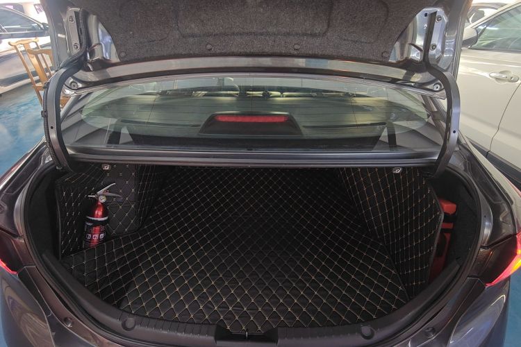 马自达3 昂克赛拉 2019款 云控版 三厢 1.5L 自动豪华型 国VI局部细节23