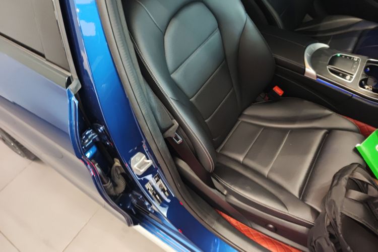 奔驰C级 2020款 改款 C 260 L 运动版局部细节41