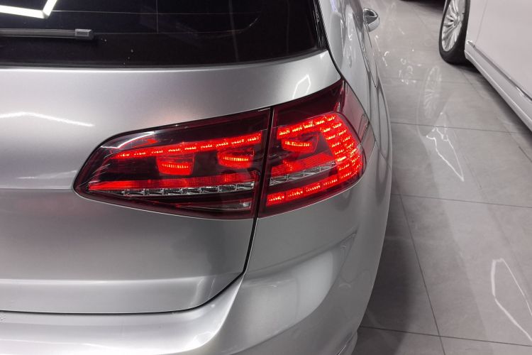 大众 高尔夫 2016款 1.4TSI 自动R-Line车身外观9