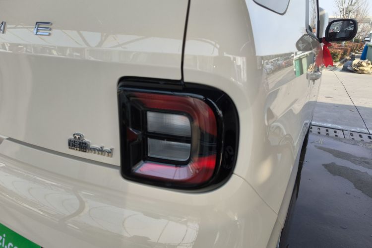 吉利银河 熊猫 2025款 210km 元气熊车身外观6006