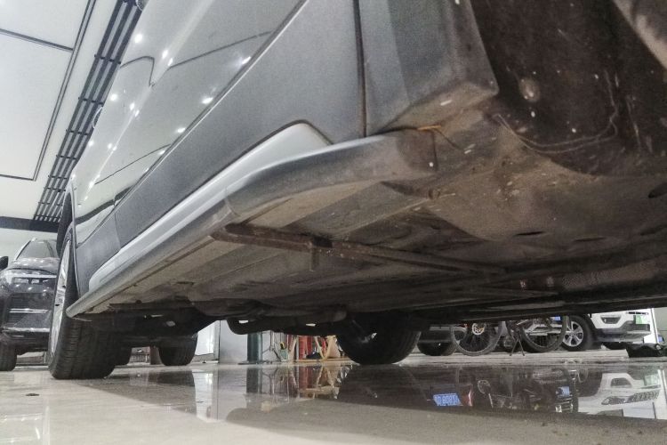 凯迪拉克XT4 2018款 28T 两驱领先型局部细节9001