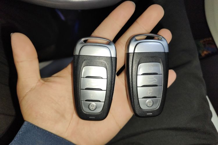 红旗E-HS9 2021款 510km 旗领版 四座中控内饰7001