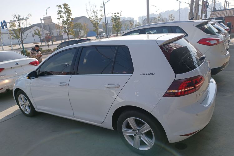 大众 高尔夫 2017款 1.6L 自动舒适百万辆纪念版车身外观4