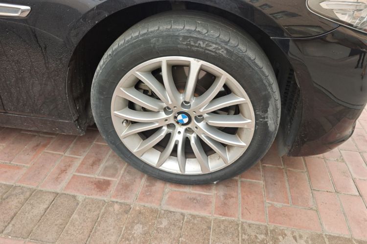 宝马5系 2017款 520Li 典雅型车身外观10