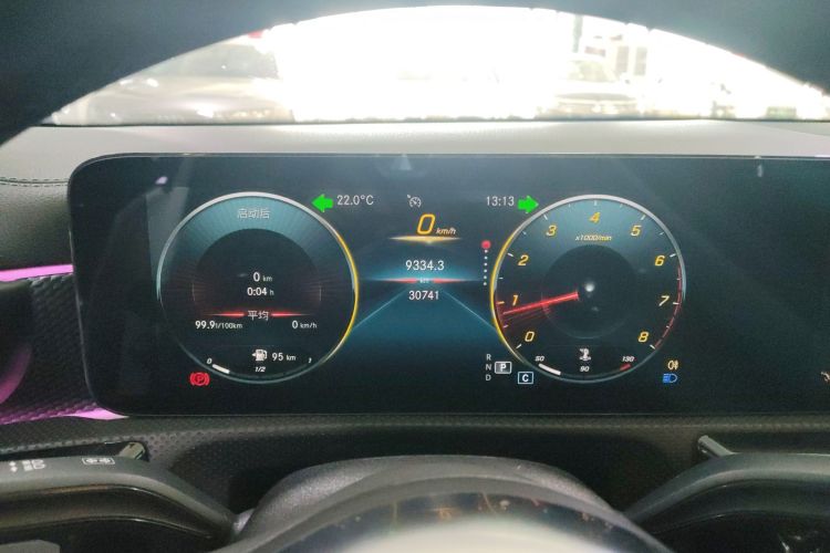 奔驰A级 2022款 改款 A 200 L 运动轿车时尚型中控内饰14